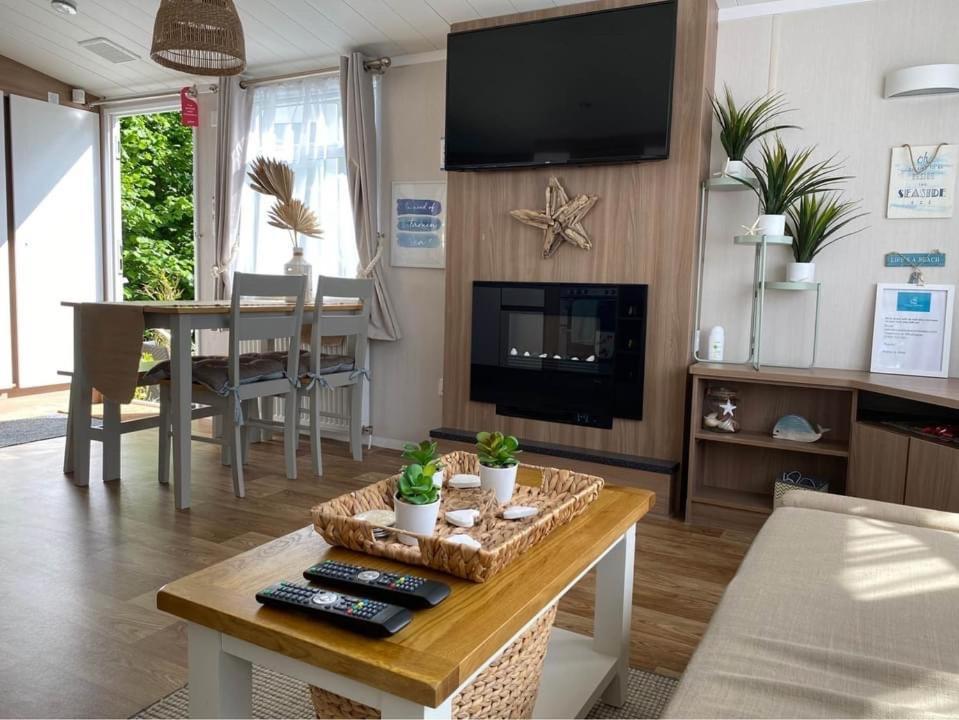 Cosy, Coastal Themed Holiday Home, Rockley Park, Poole, Dorset Exterior foto